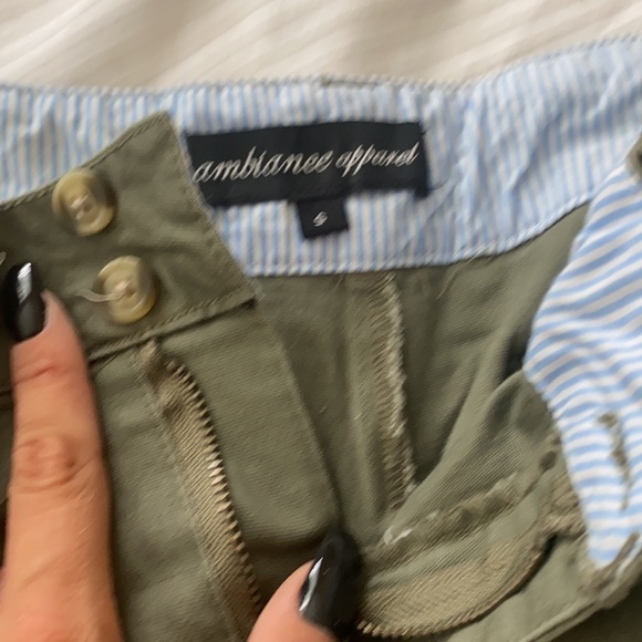 Army Green cargo shorts - Picture 3 of 3